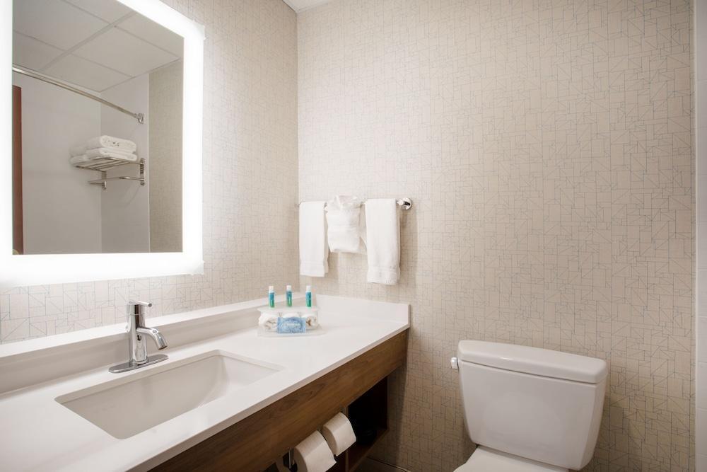 Hotel Express East By Ihg 3*