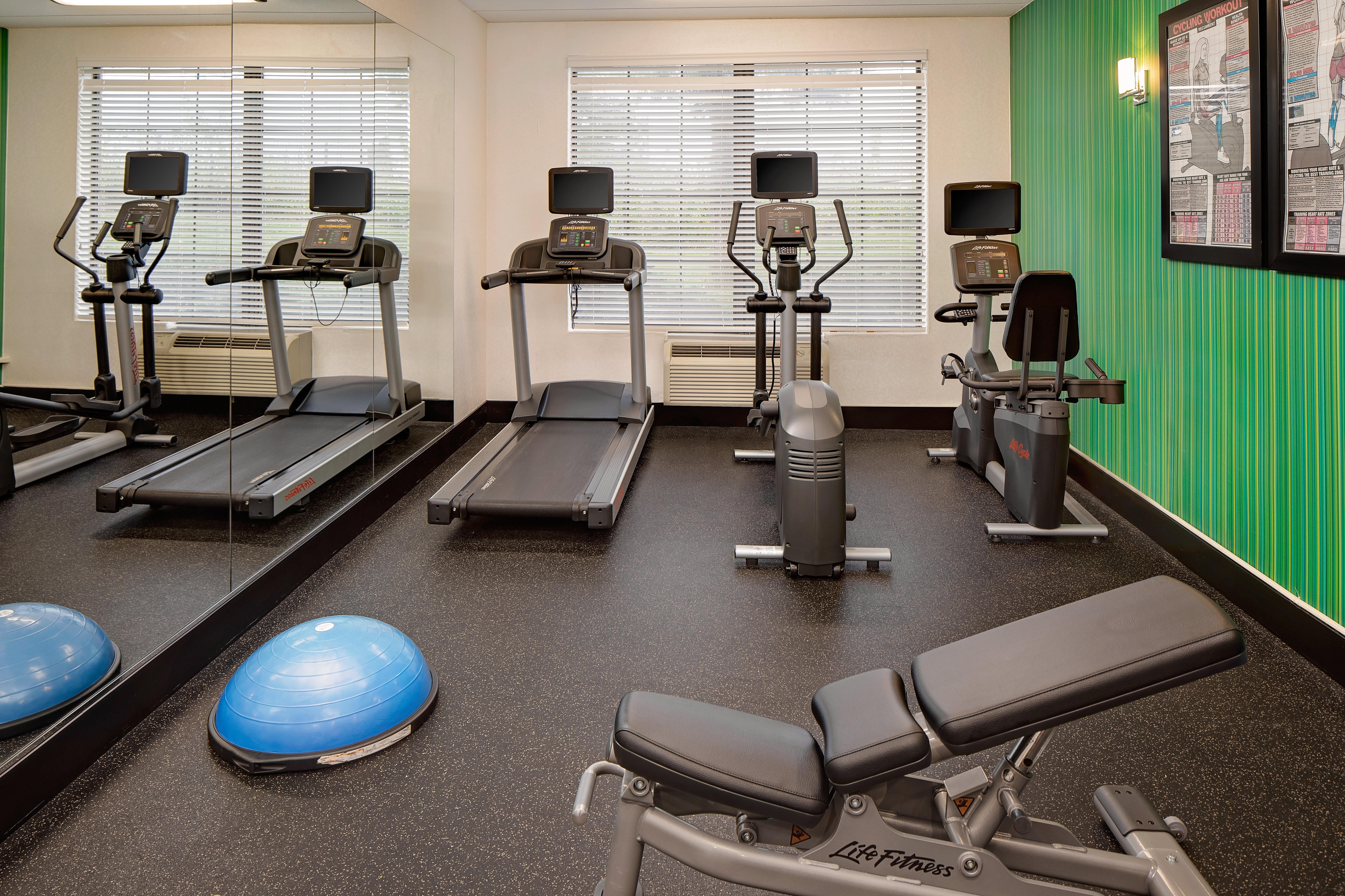 Express East By Ihg Hotel 3*