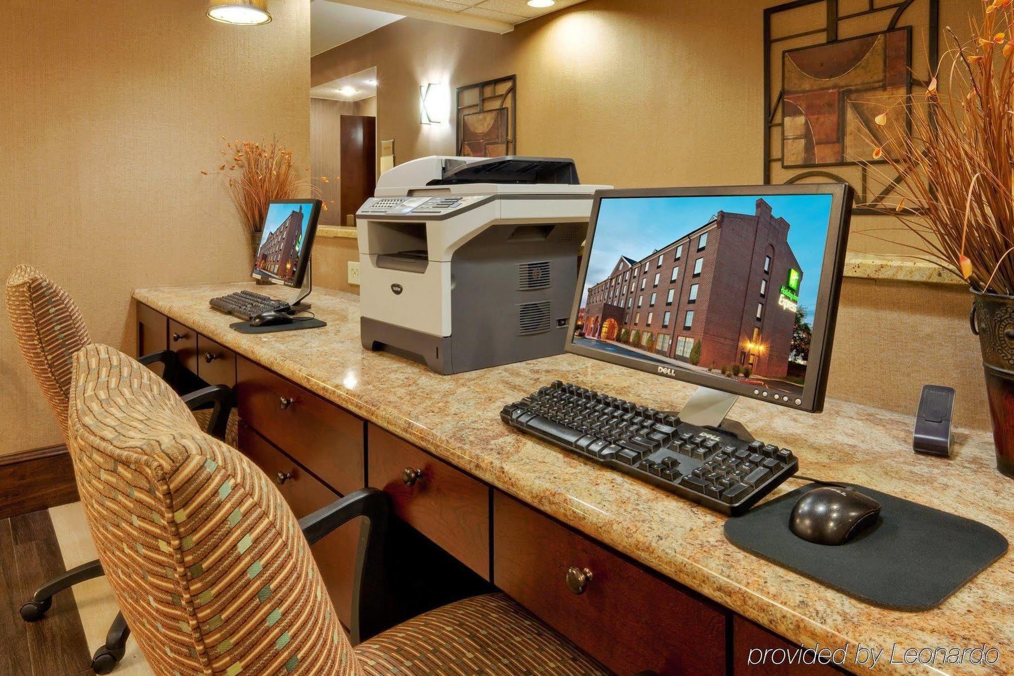 Express East By Ihg 3*