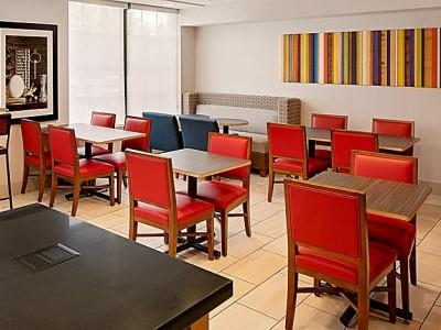 Express East By Ihg 3* Harrisburg